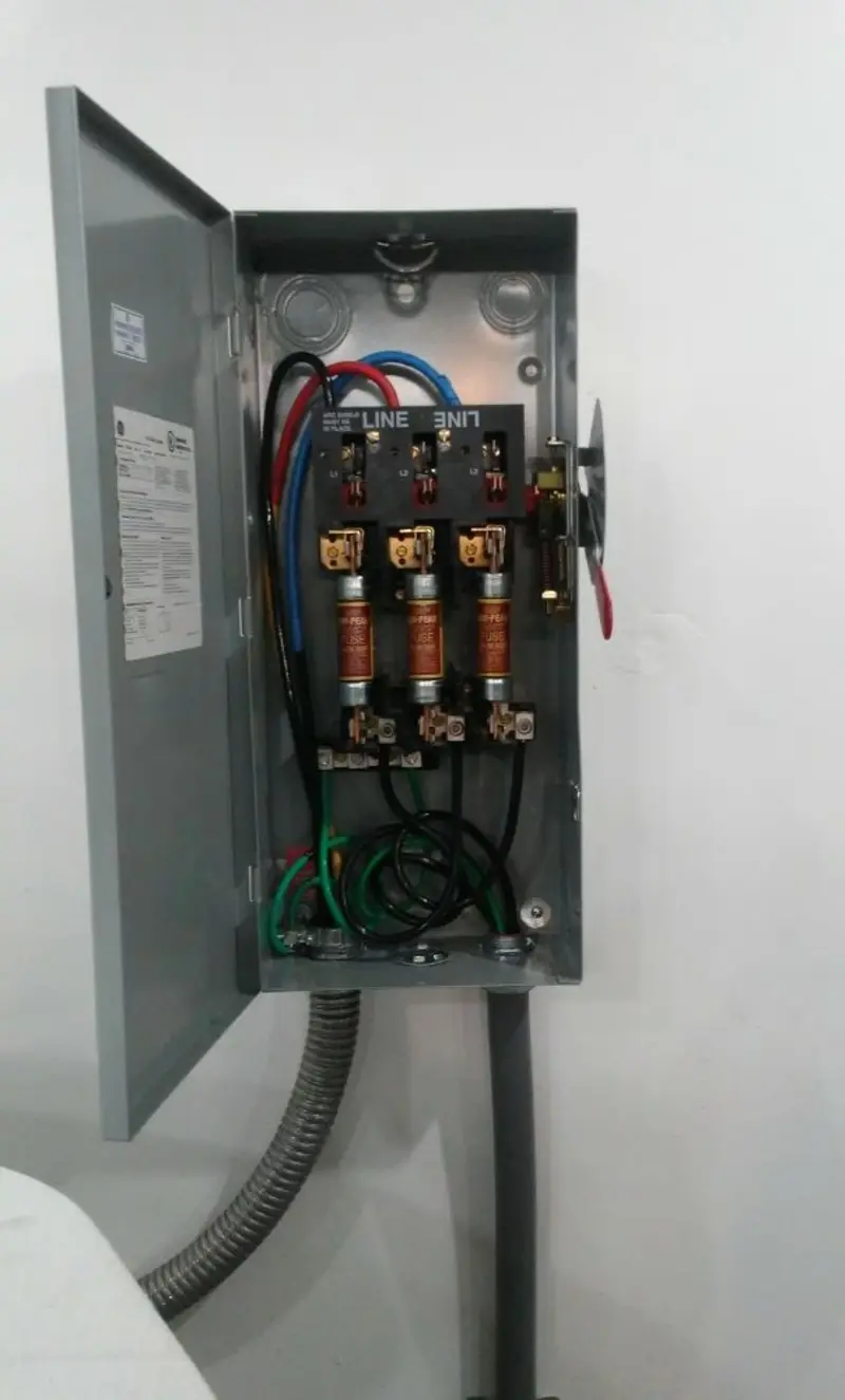 Three-phase disconnect switch installed for Electrical Wiring & Rewiring in Reidsville